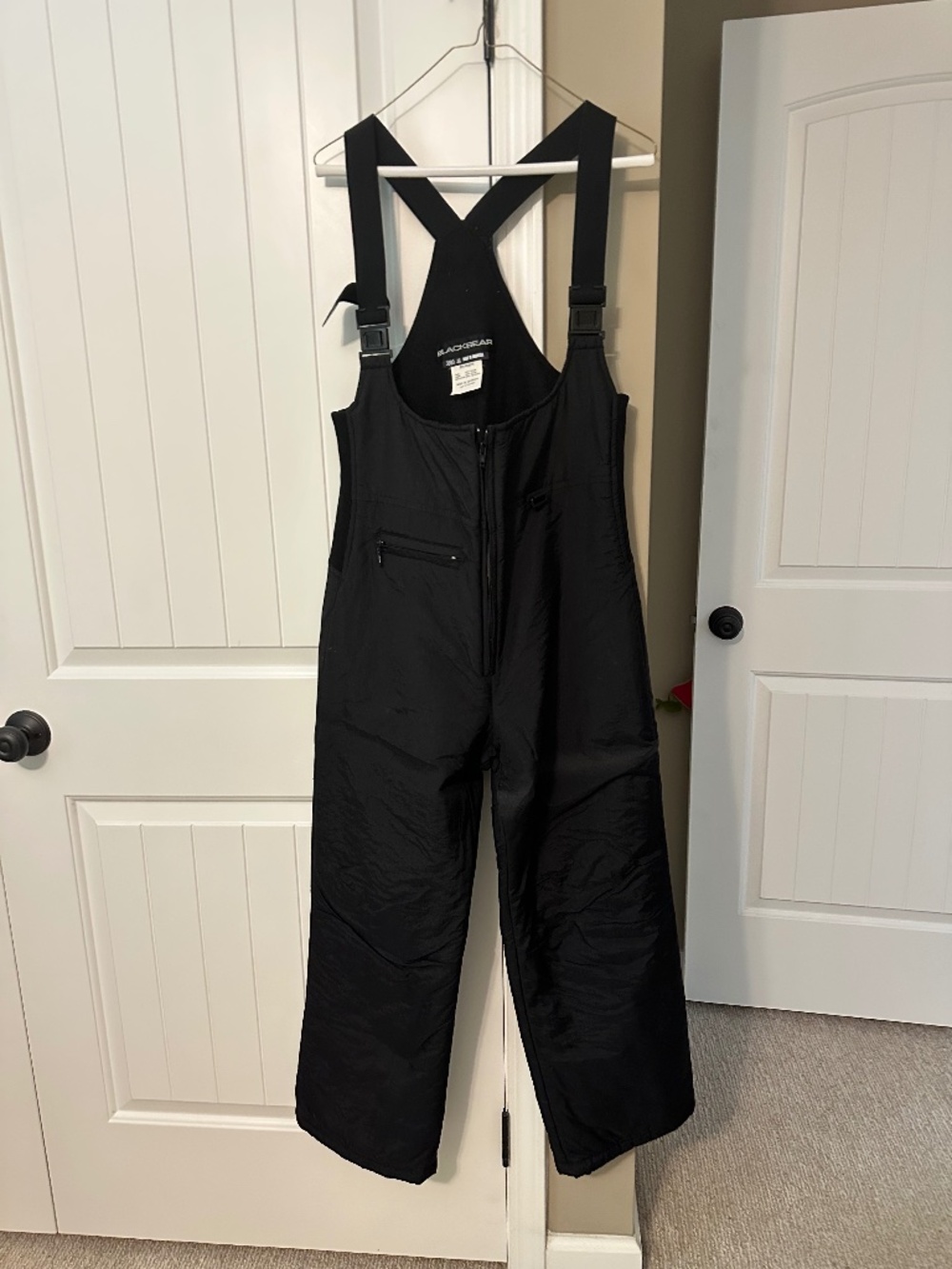Black Bear Women’s Insulated Snow Bib Pants Black Size 12 30" Inseam 31"
